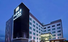 仁義湖岸大酒店